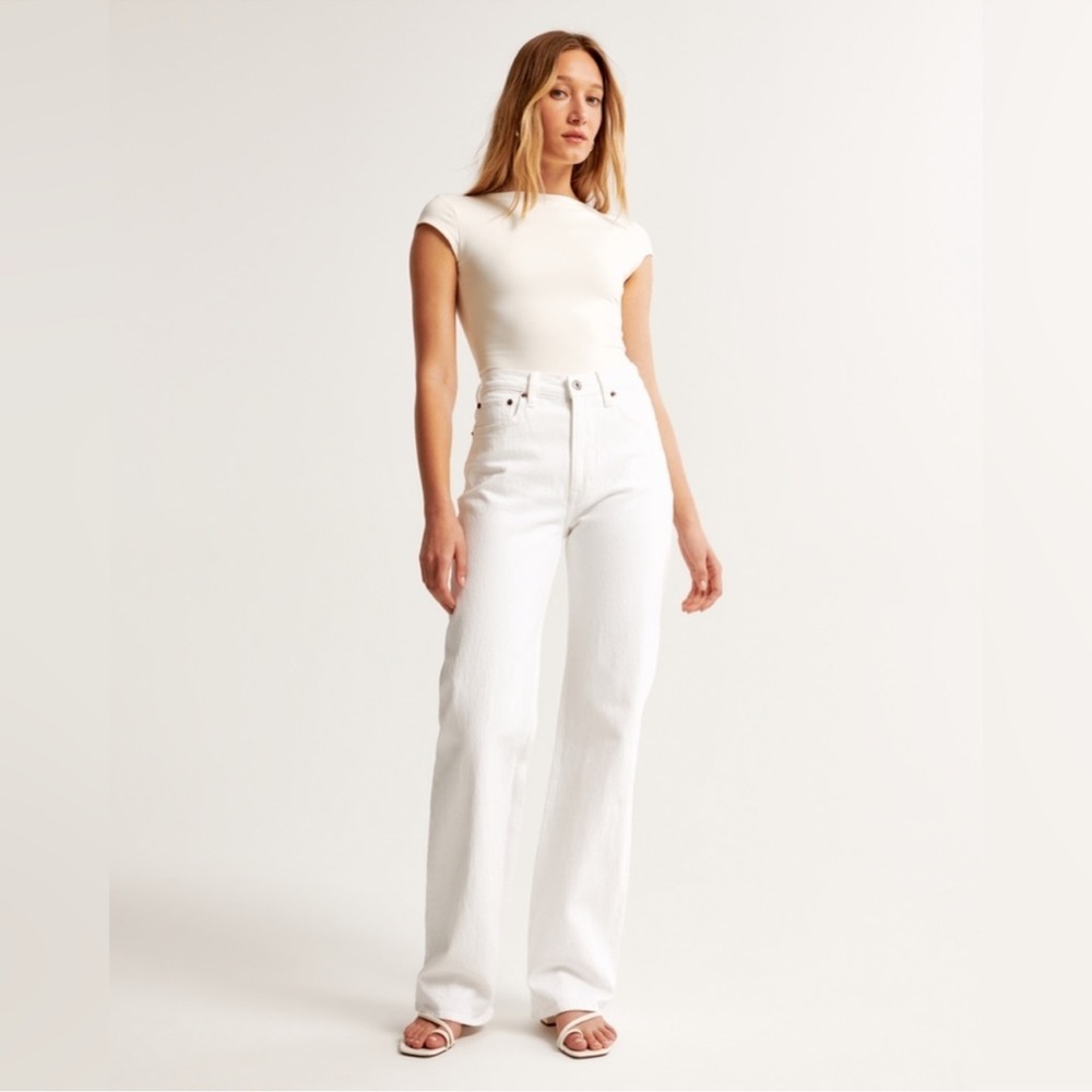 Abercrombie White Vintage High Rise Jeans